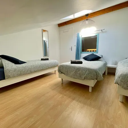 Hébergement de vacances Bngo I Maison Terracotta I Jardin, Garage, 3 Chambres, 9 Personnes *